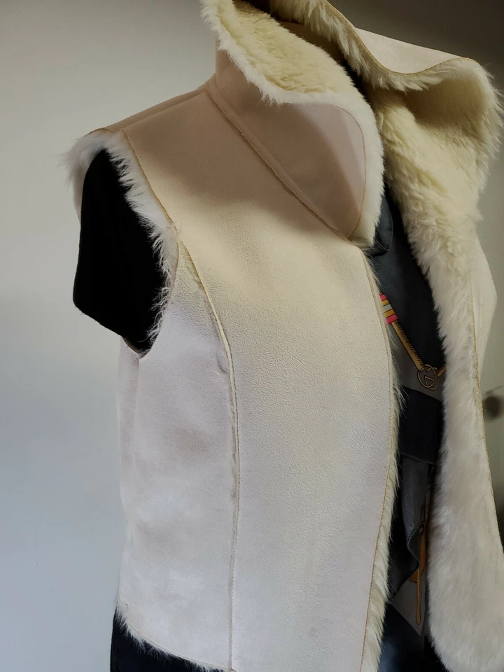 Mixit 女式人造麂皮绒/毛皮衬里白色无袖开放式背心 L — 第 2/4 张图片