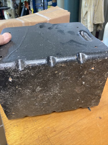Yamaha Marine Outboard Oil Tank 2 Stroke 5 Gallons 18L 815100-0020 With Bracket - Picture 7 of 7