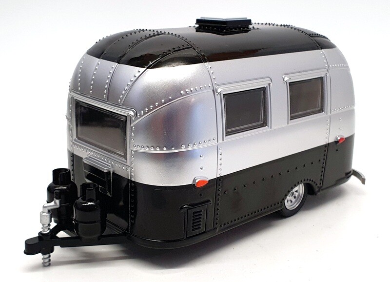 アメリカングラフィティ1:24グリーンライトGREENLIGHT エアストリーム Airstream 1:24 Scale Models by Greenlight – Airstream Supply