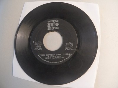 Mary MacGregor   Torn Between Two Lovers 7'' Single 1976 Ariola America Pop 45