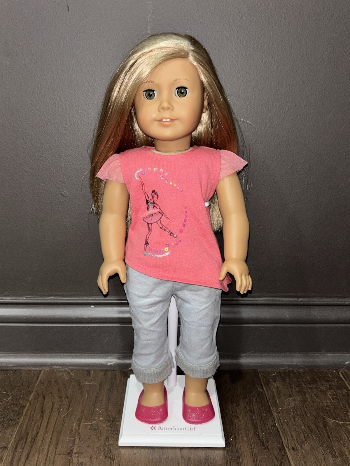 American Girl Isabelle Palmer Doll Girl of the Year 2014 Retired