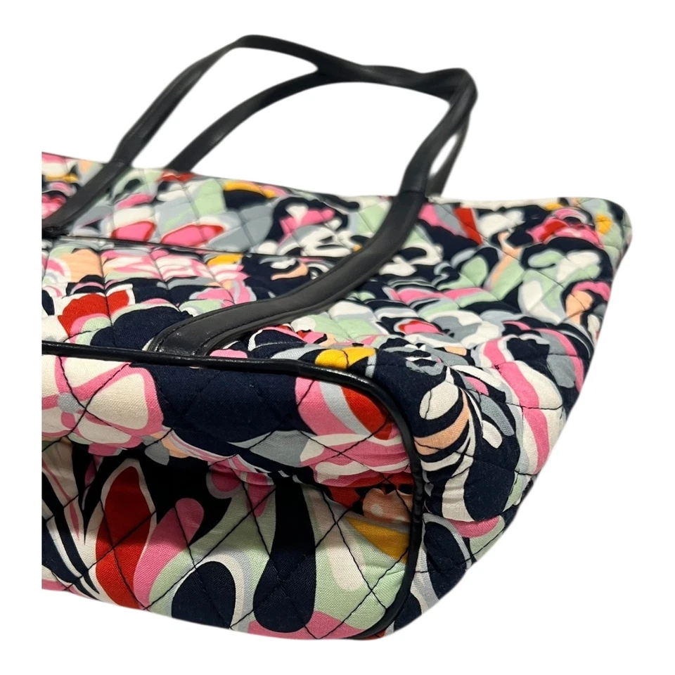 Bolso de Mano Vera Bradley Floral Acolchado Cuero Negro Borde Bolso de Hombro Foto 4 de 4