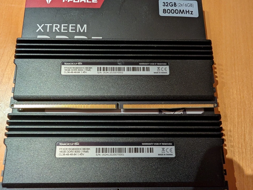Team Group T-FORCE XTREEM 32 GB DDR5-8000 CL38 (2x 16 GB) - Hynix A-Die - Bild 3 von 3