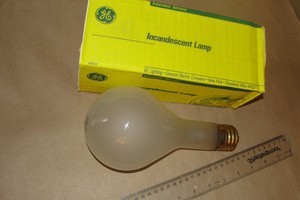 🔥GE 300 Watt Brass Mogul Base Incandescent EXTENDED SERVICE Bulb