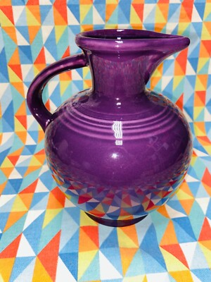 CARAFE PITCHER 60 oz Mulberry Purple HOMER LAUGHLIN FIESTA vase