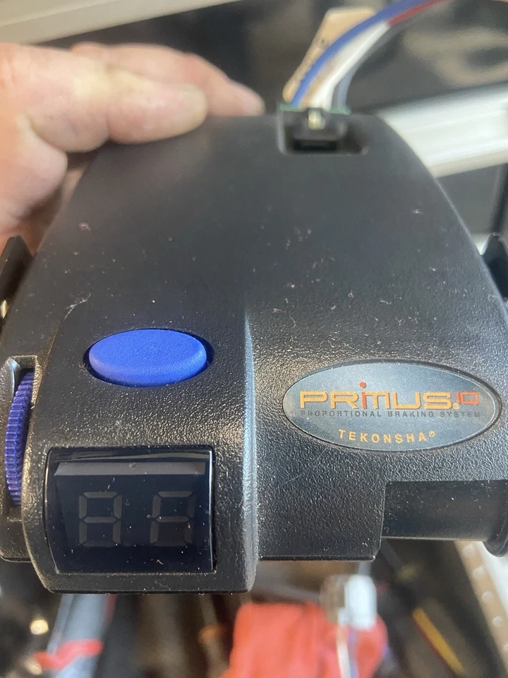 Controlador de freno Primus IQ con arnés de cables Jeep Grand Cherokee  Foto 2 de 4