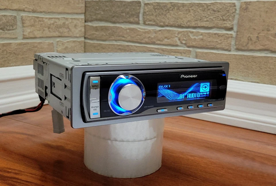 REPRODUCTOR DE CD PIONEER DEH-P5900IB RARO con adaptador PREOUTS BLUETOOTH 4V y REMOTO  Foto 2 de 4