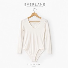 Everlane Size Medium Long Sleeve V-Neck Bodysuit White Knit Minimalist NWT