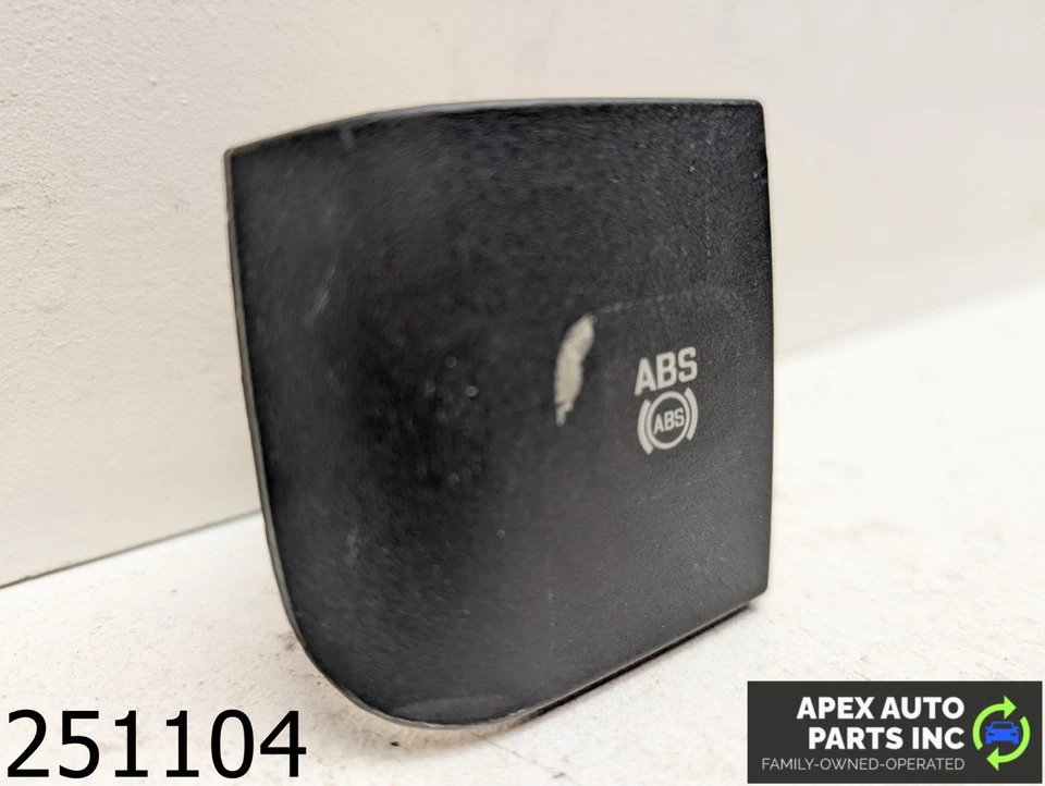 OEM 2001 Volkswagen Cabrio GLX 2.0L ABS WARNING LIGHT - Image 2 of 4