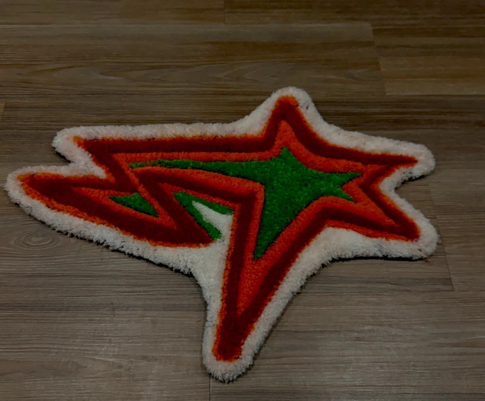 ALFOMBRA ESTRELLA ACOLCHADA HECHA A MANO, multicolor, 2 pies x 1 pie, ligeramente usada nueva Foto 3 de 4