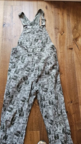 Salopette coloris vert billet dollar SUPREME. TAILLE M. État impeccable.