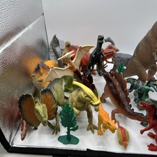Large Lot Of Vintage Toy Dinosaurs Various Sizes Types Colors w/ Jurassic Park
