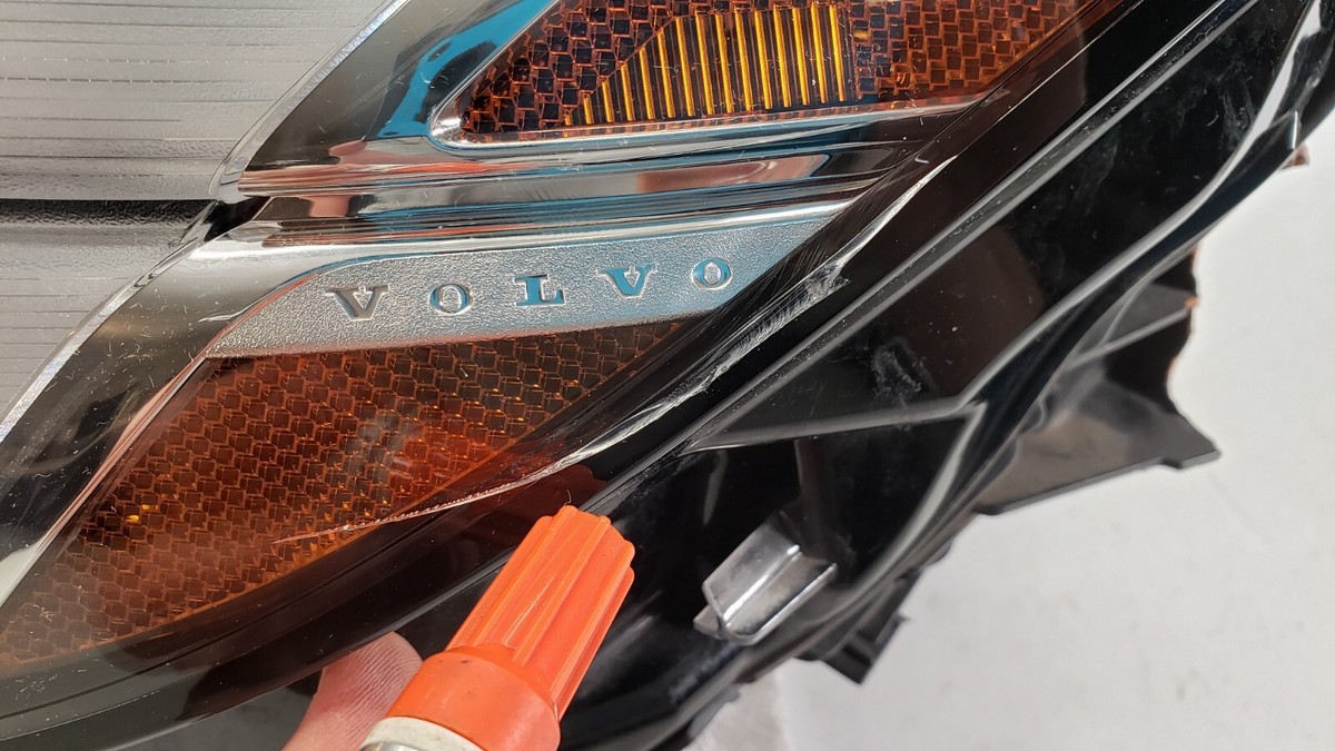 2018-2020 VOLVO V90 S90 HEADLIGHT DRIVER LEFT FULL LED ACTIVE OEM  