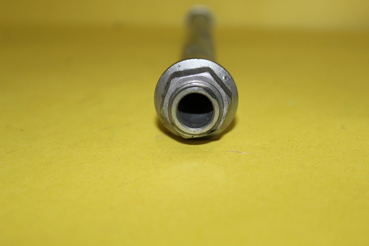 2006 Kawasaki Ninja Zx6r Zx636d Rear Swingarm Bolt 33032