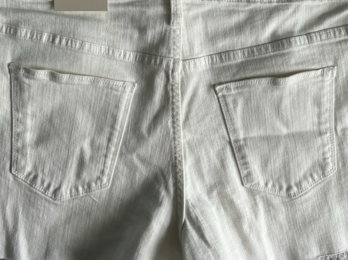 Universal Thread Jean Shorts Women’s Sz 18 34 White Mid Rise Raw Hem Stretch - Picture 7 of 14