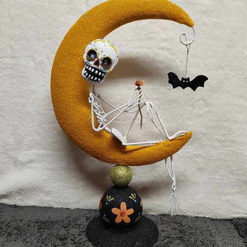 Pier 1 Day Of The Dead Sugar Skeleton On Moon Retired Minor Scuff See 2nd Pic