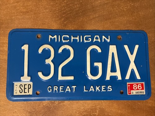 1986 Michigan License Plate Great Lakes Blue # 132 GAX - 第 1/2 張圖片