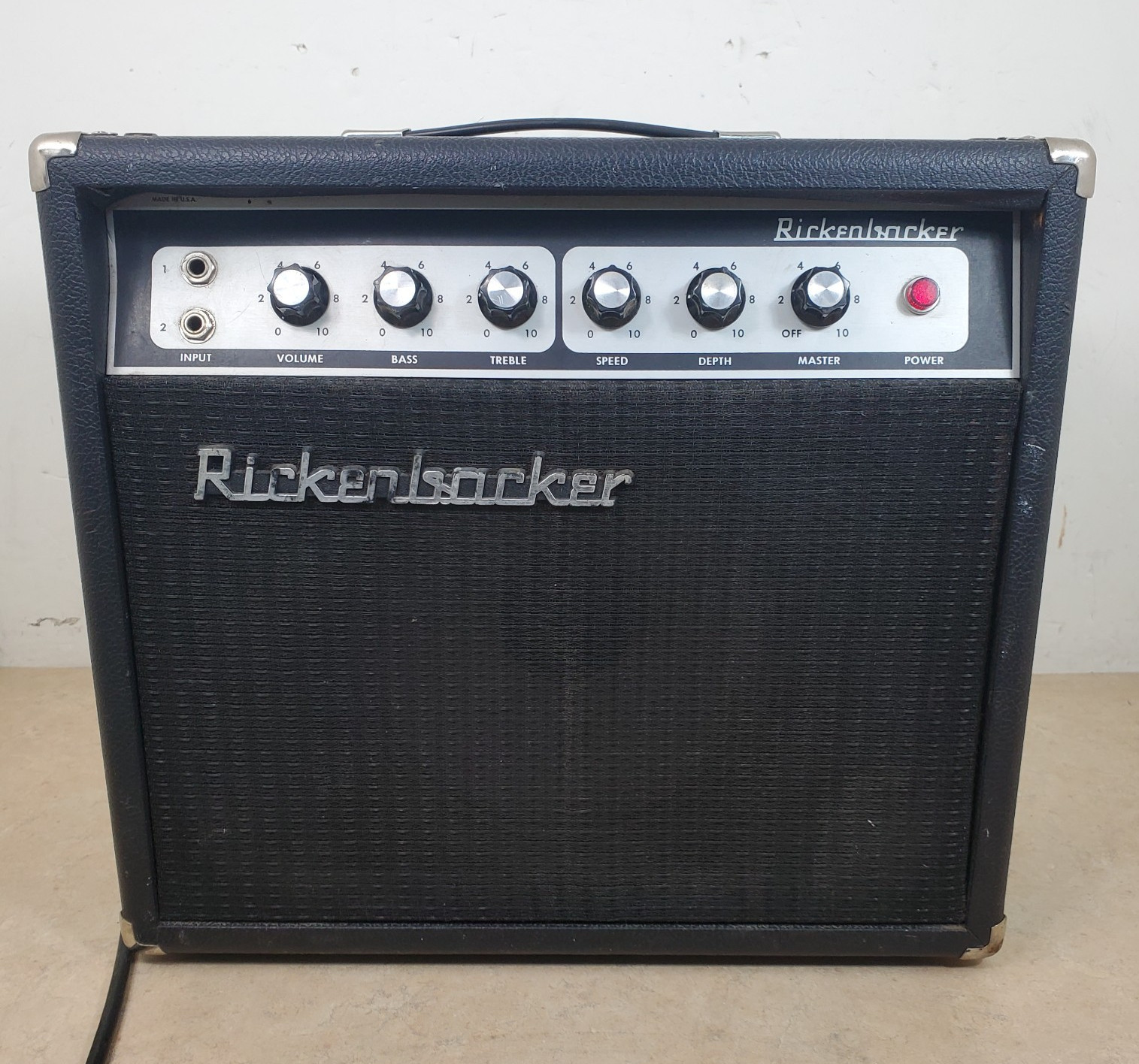 Vintage Rickenbacker Model TR7 Musical Instrument Amplifier Guitar Amp Combo