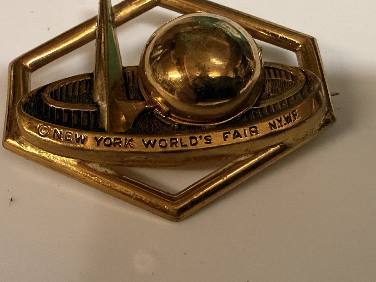 1964-65 New York World's Fair Unisphere Pin | eBay