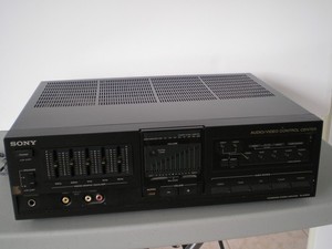 Le nouvel amplificateur AV TA-AN1000 de Sony est le concurrent Denon