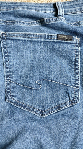 Authentic Silver Curvy Mid Slim Straight Jeans Size 20W/L27 - Picture 3 of 8