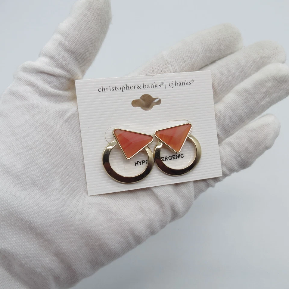 Pendientes redondos triangulares Christopher Banks estilo llamador de puerta tono oro naranja Foto 2 de 4