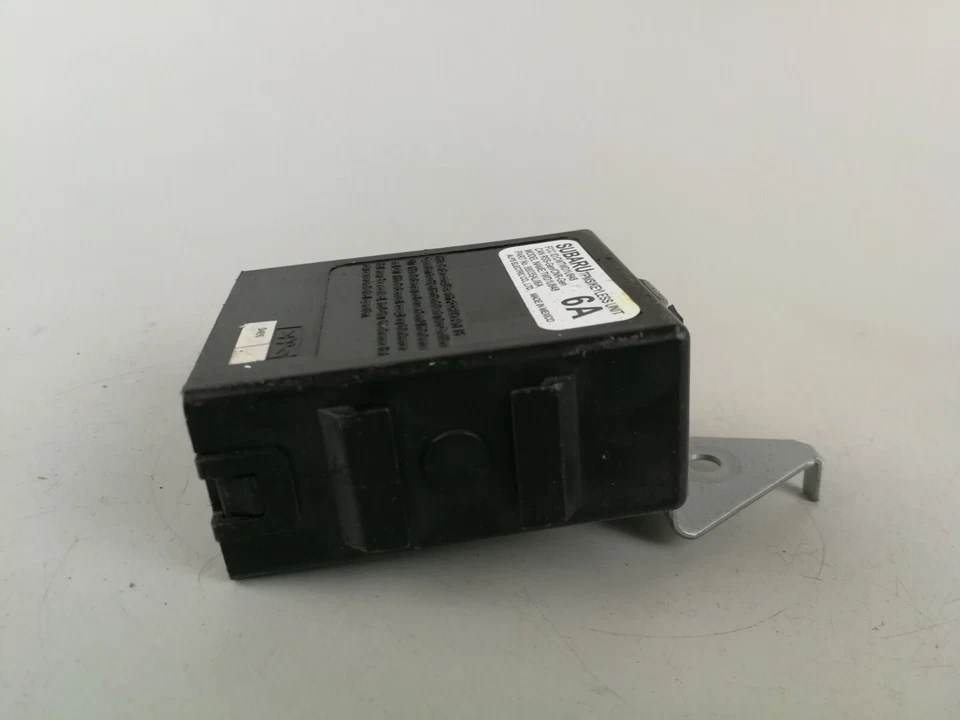2015 - 2018 Subaru Outback Keyless Entry Entrance Contol Module Unit 88035AL06A - Image 4 of 4