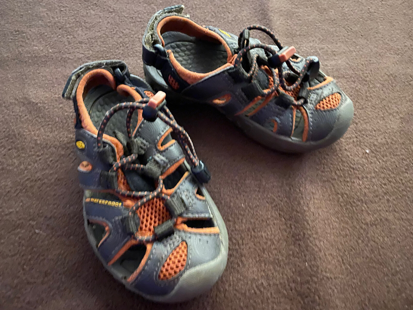 Sandali impermeabili ragazzo KEEN taglia 8 punta chiusa marrone e arancione sport outdoor S