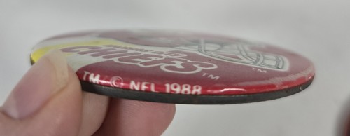 2 Stück Vintage 1980er NFL Collectors Series Button Pin Kansas City Chiefs - Bild 5 von 5