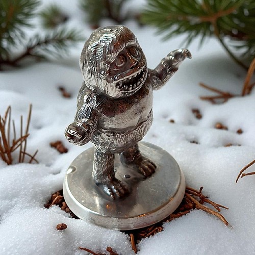 De Guello "Bumble" 2.08 ozt .999 Fine Silver Figurine + COA Hand Poured - Picture 3 of 7
