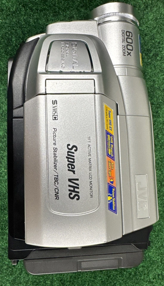 JVC GR-SXM250U VHS-C Compact Camcorder W/  Bag, Battery. Not Tested EUC - Image 3 of 4