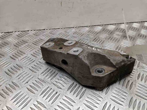 VW PASSAT B7 ALLTRACK 365 Getriebehalter 1K0199117 2.00 Diesel 103kw 30537721