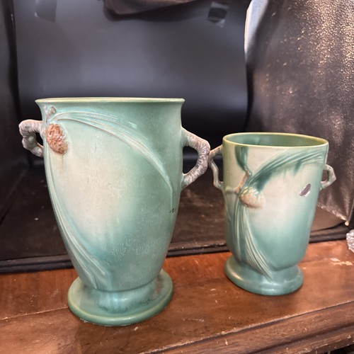 Group Of 2 Roseville Green Pinecone Vases Larger Is 847-9 - Picture 15 of 15