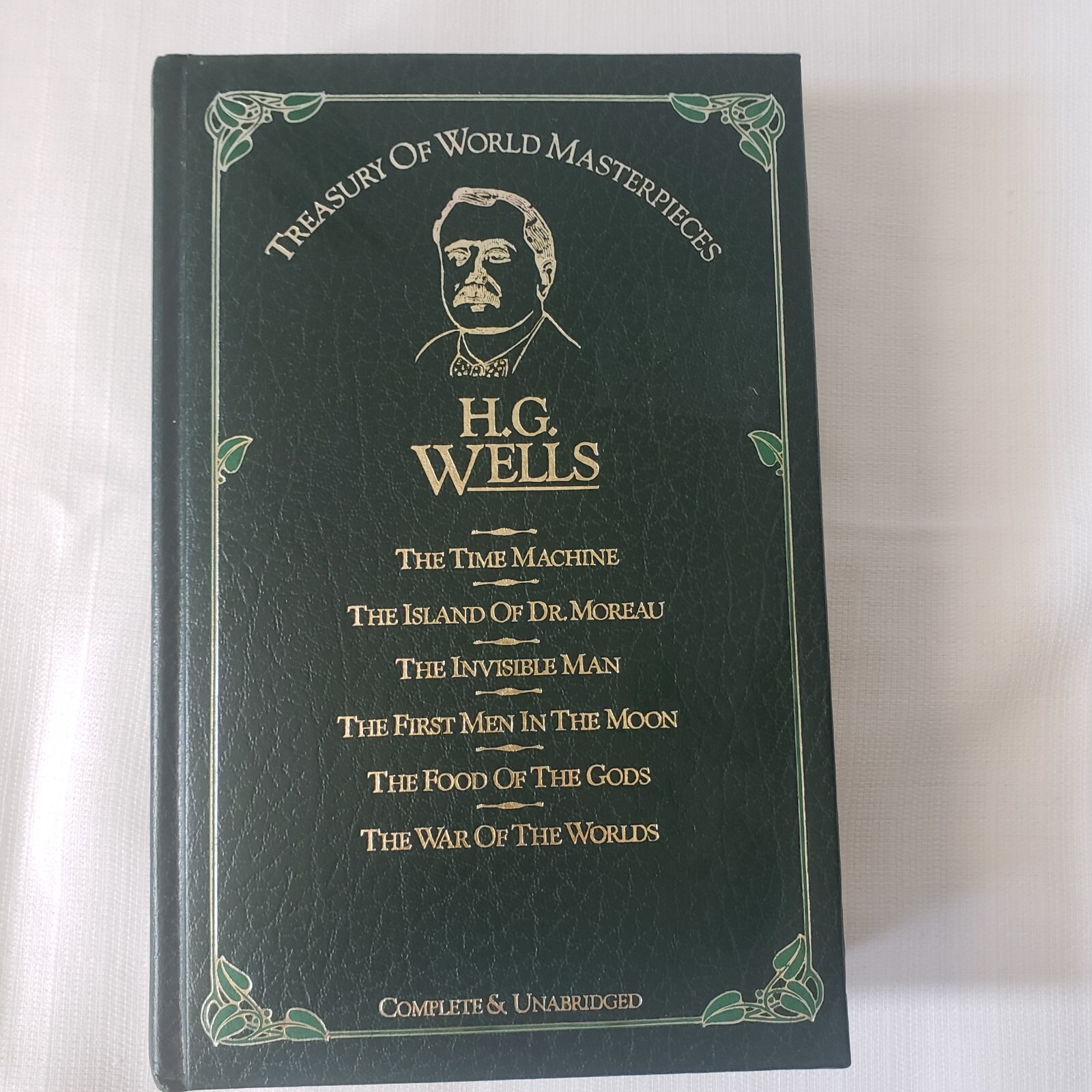 1982 H.G. Wells Treasury of World Masterpieces 1st Edition Leatherbound with Gold-Edged Pages