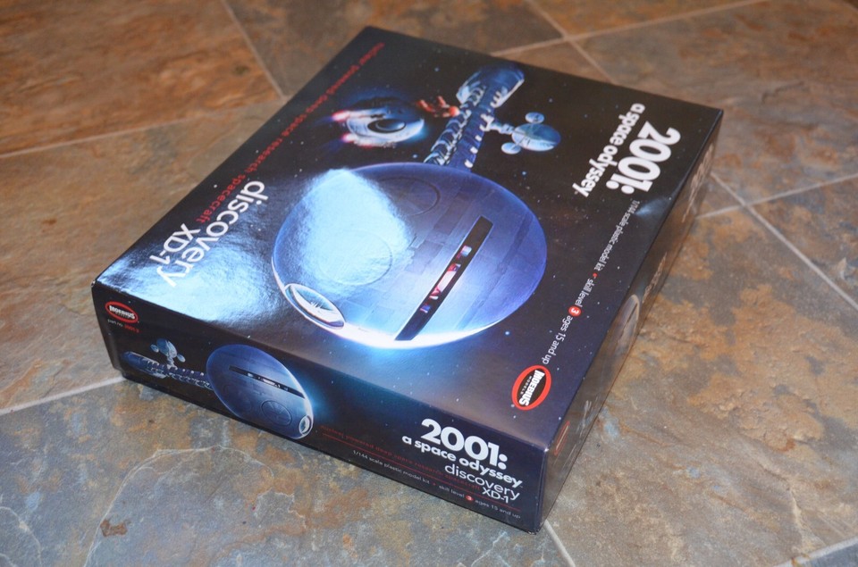 USS Discovery XD-1 Papier Modellbausatz - 2001 Odyssee Im Weltraum