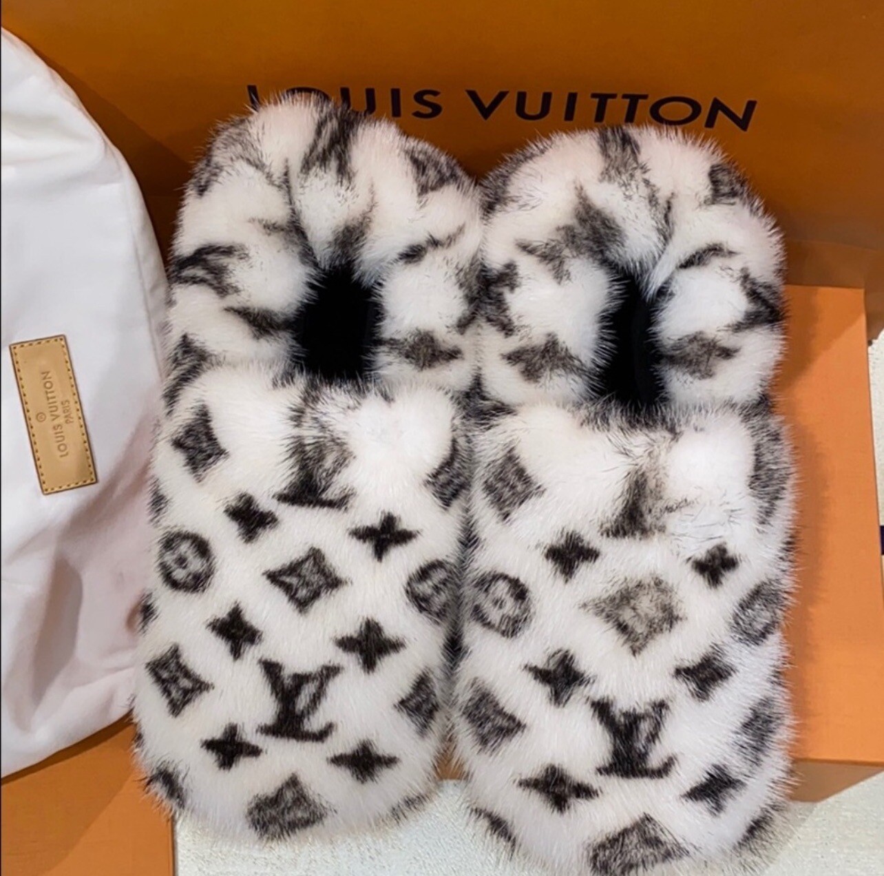 Louis Vuitton Dreamy Flat Loafers: Luxurious Mink Fur Slippers image 3