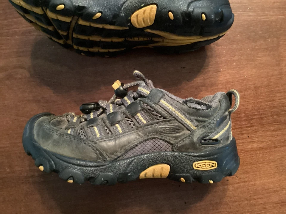 Keen Gypsum Hiking Kids Shoes Size 9 Brown And Yellow Trim - Image 4 of 4