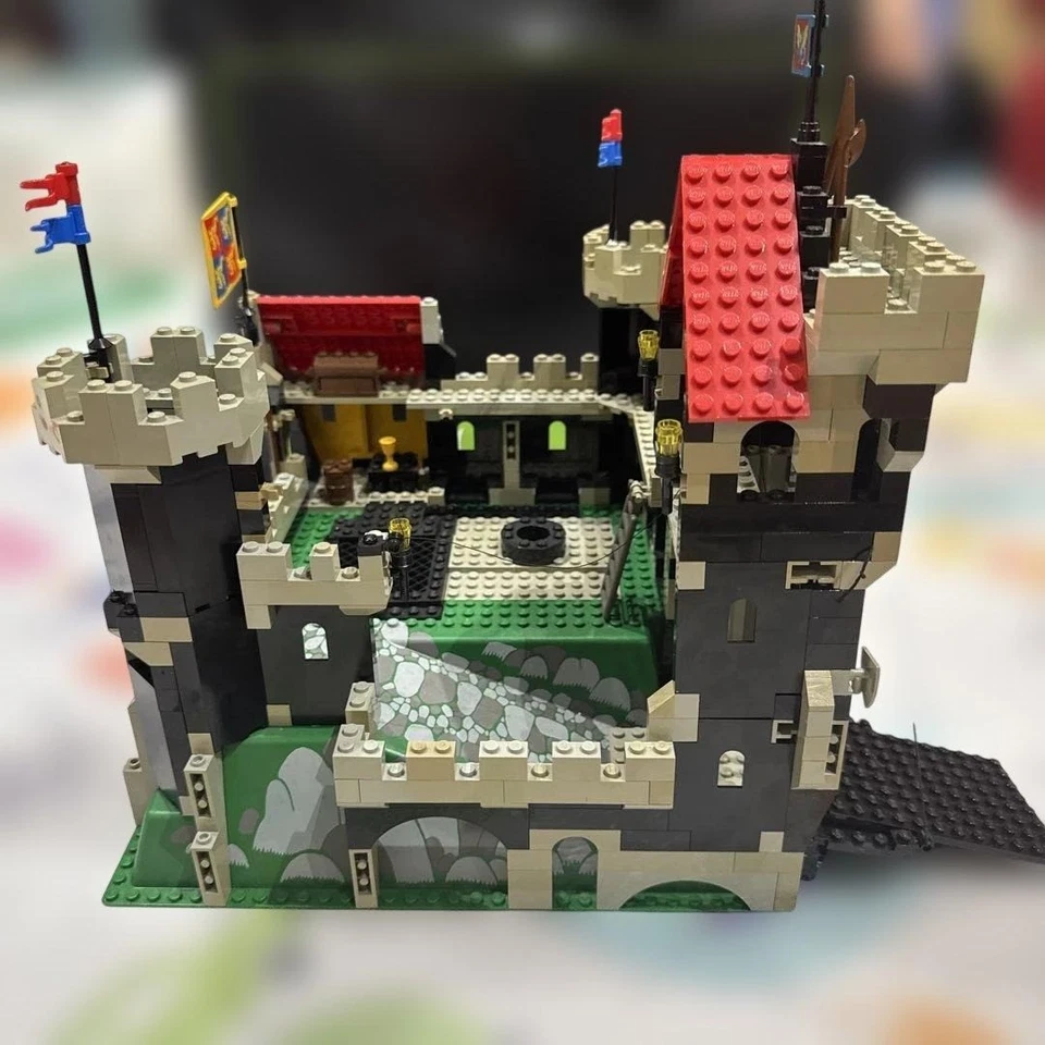 Sistema LEGO Castillo Castillo del Caballero Negro 6086 en 1992 usado retirado como está Foto 4 de 4