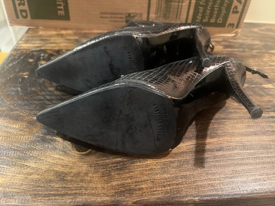 Stuart Weitzman Ankle Boots Red Leather Pointy Toe Back Zip 8B Womens - Image 4 of 4