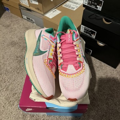 Nike Air Zoom Pegasus 40 'Familia' Pink White Sneakers, Size 11 BNIB FN0599-100