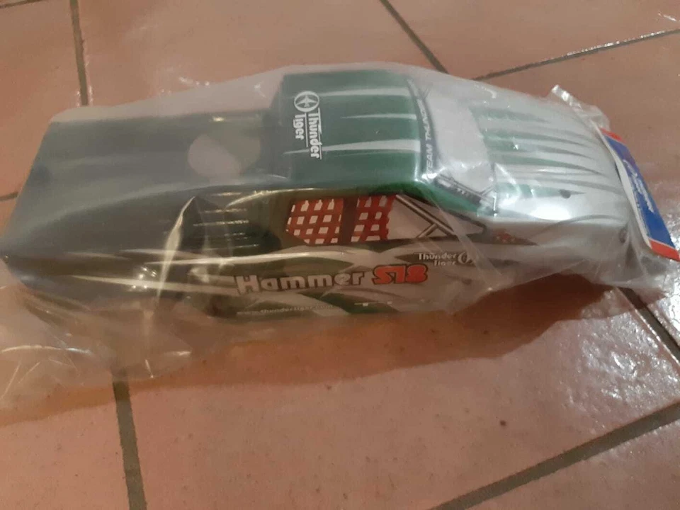 PAINTED BODY SET, MT-12 GREEN PD8117 THUNDER TIGER - Immagine 2 di 2