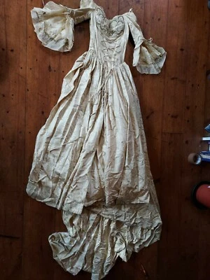 Designer Catherine Davighi wedding Dress Medieval/gothic/victorian uk10 ivory - Image 1 of 4