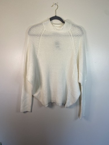 NWT Kaari Blue white loose fitting 
