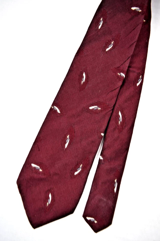 Neck Tie VTG Bugle Boy 80s New Wave Maroon Silk Brocade with White 55" x 2.5" - Image 3 of 4