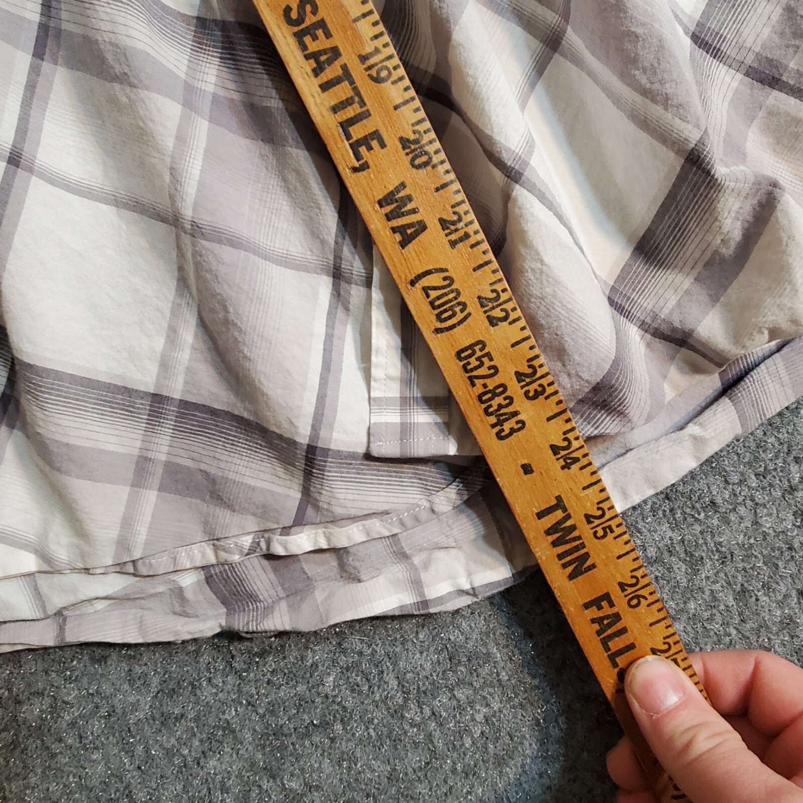 Large Express Fitted Snap Button Western Plaid Lo… - image 9