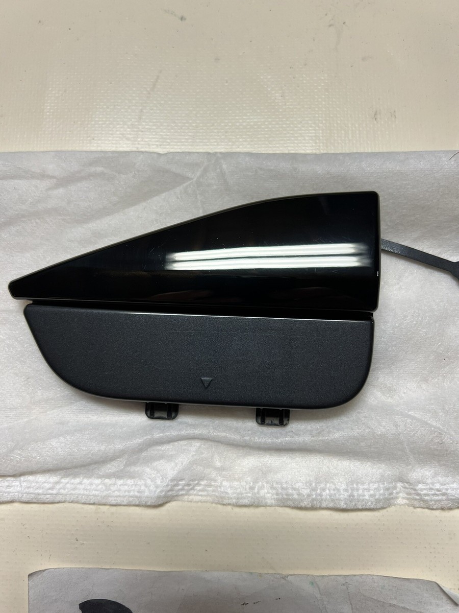 2019-2021 BMW G07 X7 30dX 40iX 50iX M50dX Cover Towing Eye Rear  