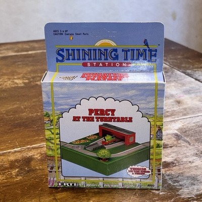 Thomas the Tank Engine ERTL Percy at the Turntable Miniature Train Play-set NEW