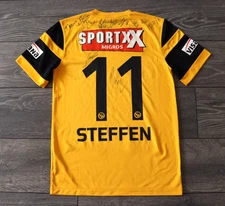 BSC YOUNG BOYS 2015/2016 HOME FOOTBALL SHIRT JERSEY RENATO STEFFEN MATCH WORN S