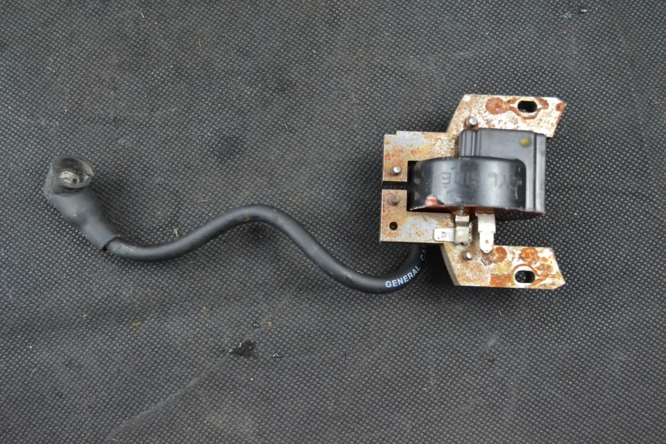 Briggs & Stratton 10T602 500 Series Tiller OEM Ignition Coil - Image 4 of 4