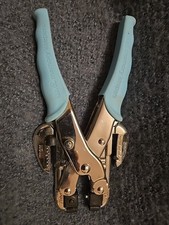 We R Memory Keepers Crop-A-Dile Hole Punch and Eyelet Tool